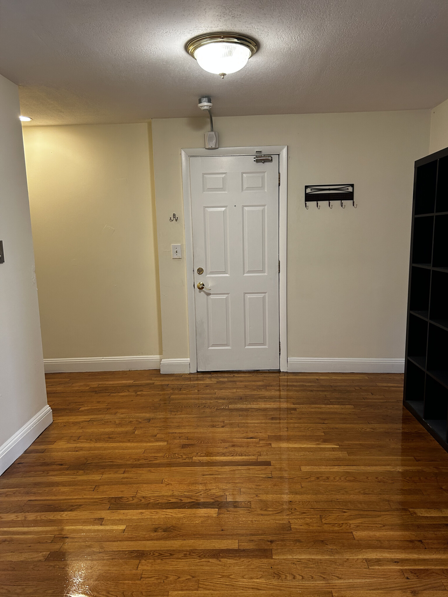 2386 Massachusetts Ave, North Cambridge