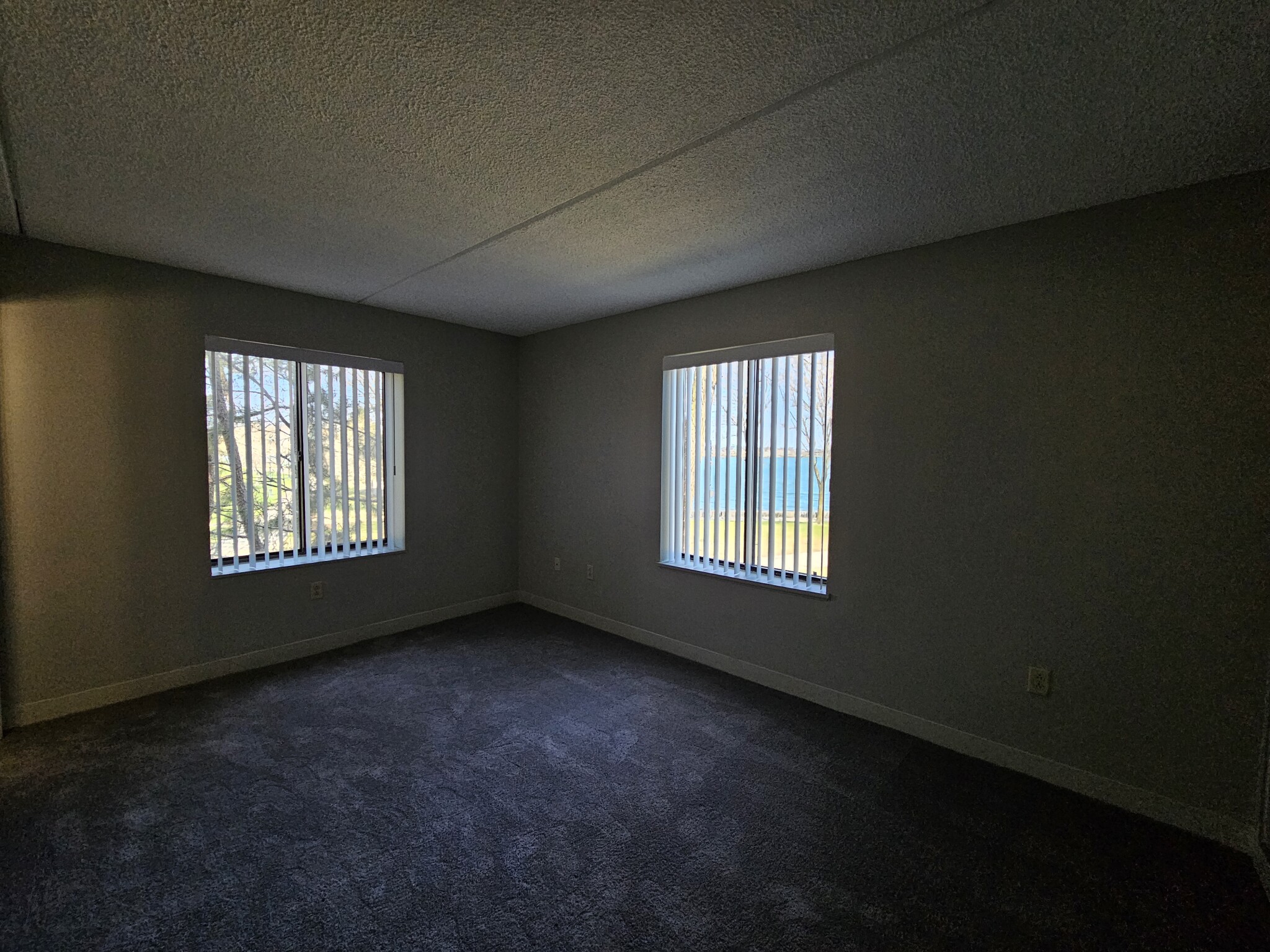 65 North Point Dr, Dorchester