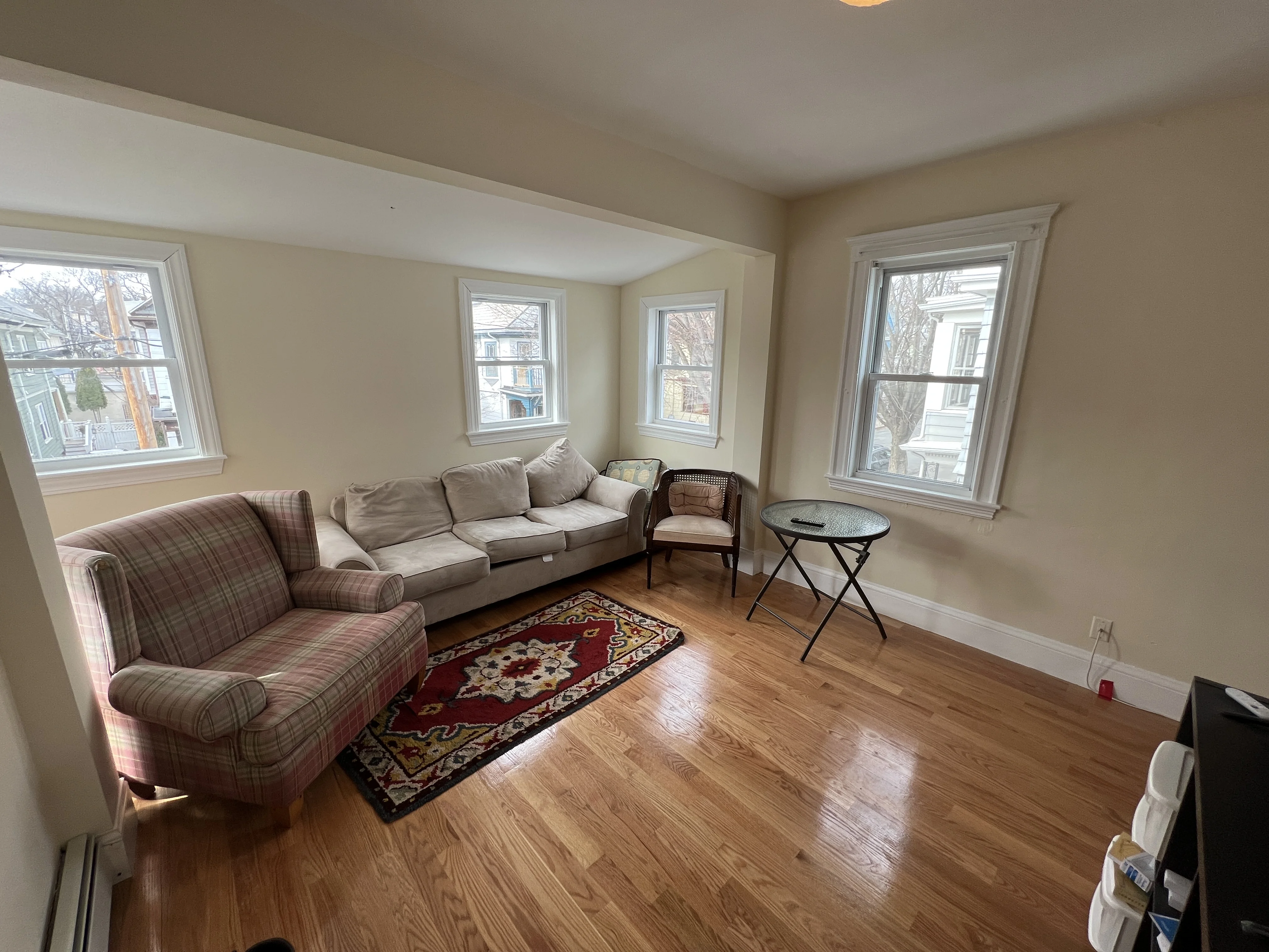 11 Burnham St, Tufts