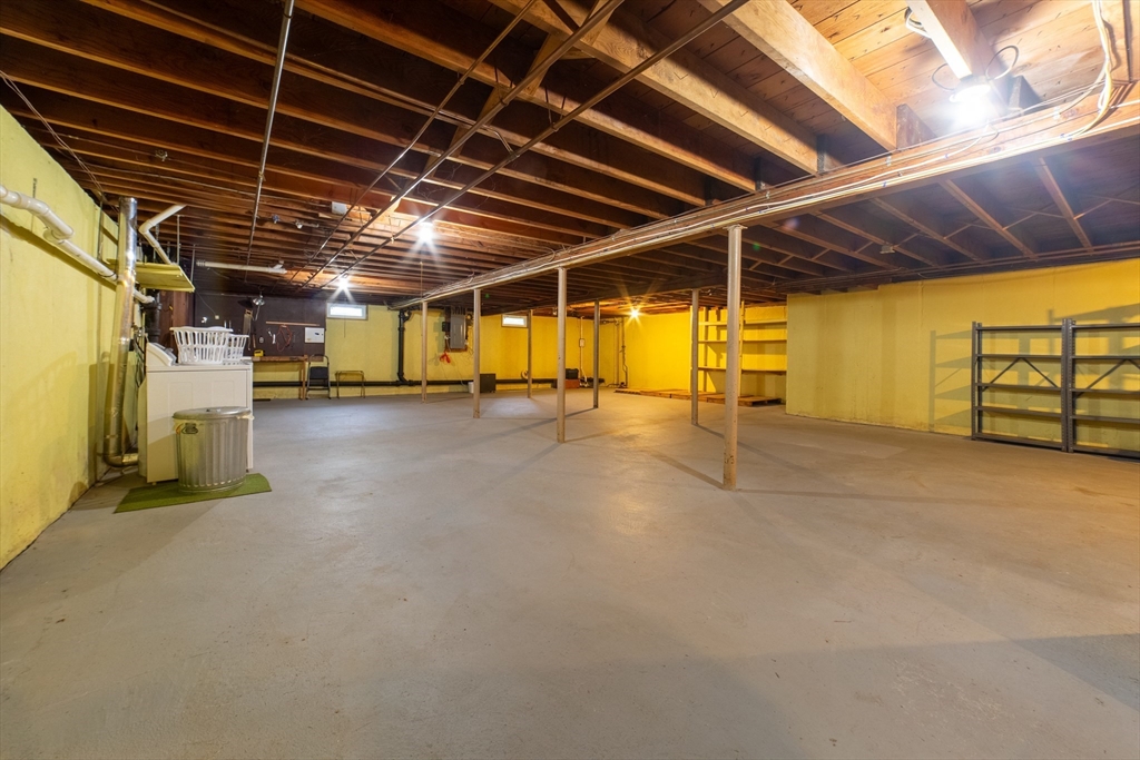 88 Sutherland Rd, North Attleboro