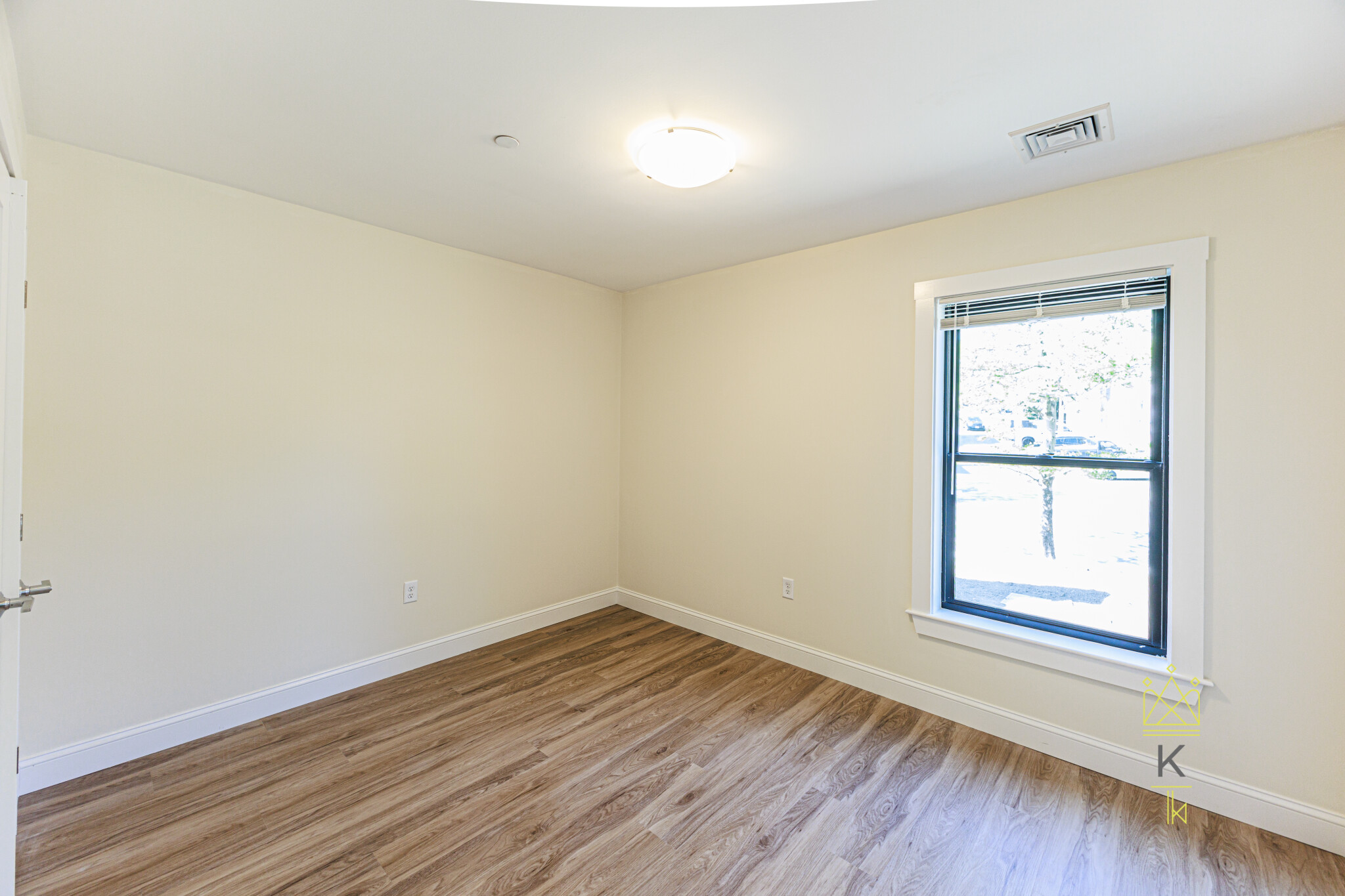 460 Washington St, Brighton