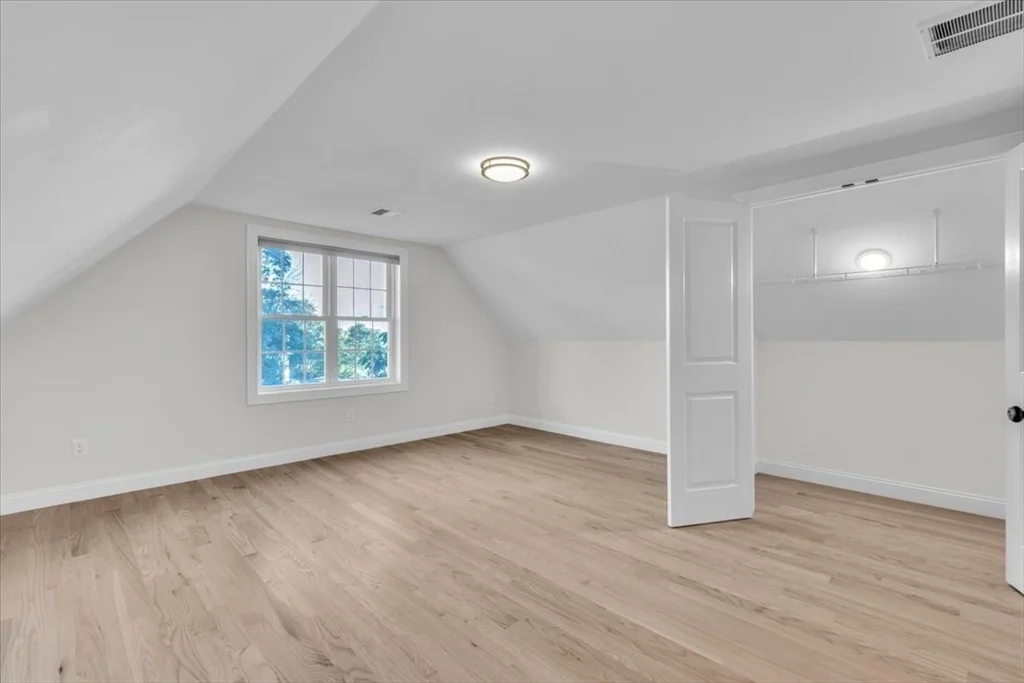 16-18 Peckham Ave, Brockton