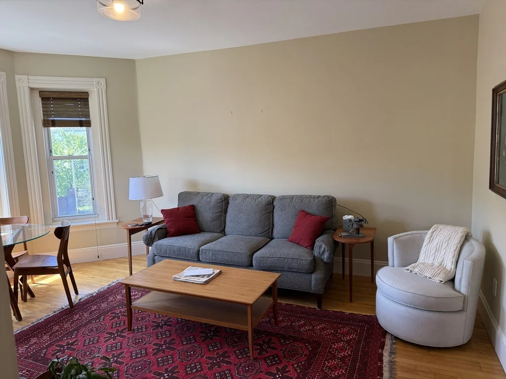 128 Magazine St, Cambridgeport