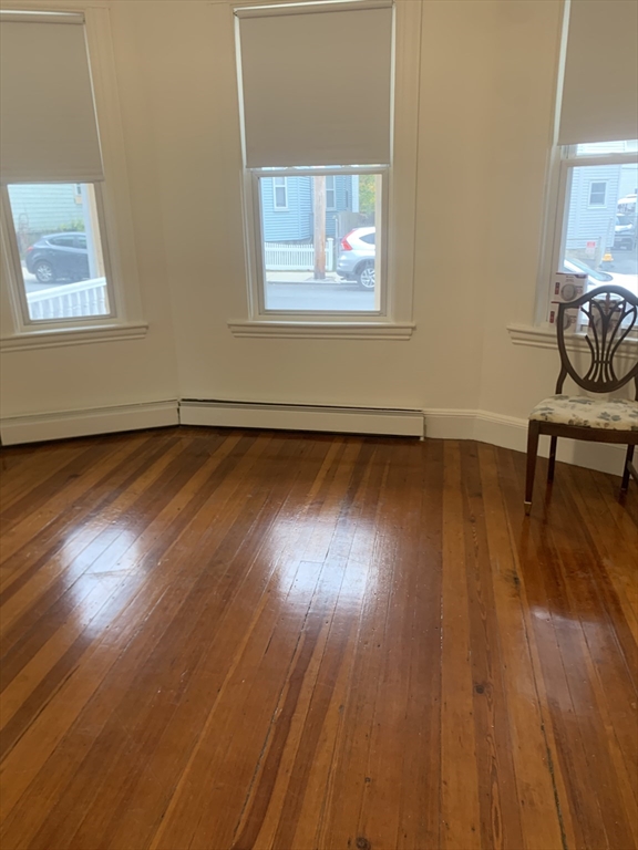 40 Brackett St, Oak Square