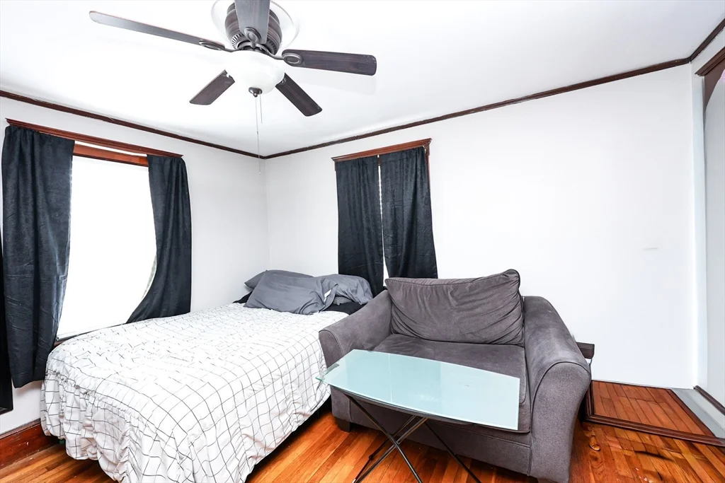 65 Clifford St, Hyde Park