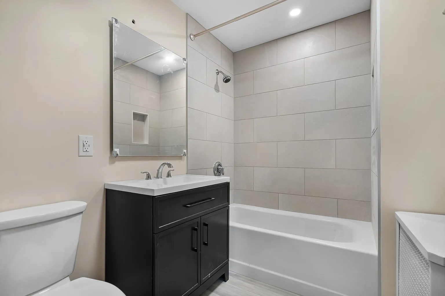 62 Vernal St, Everett