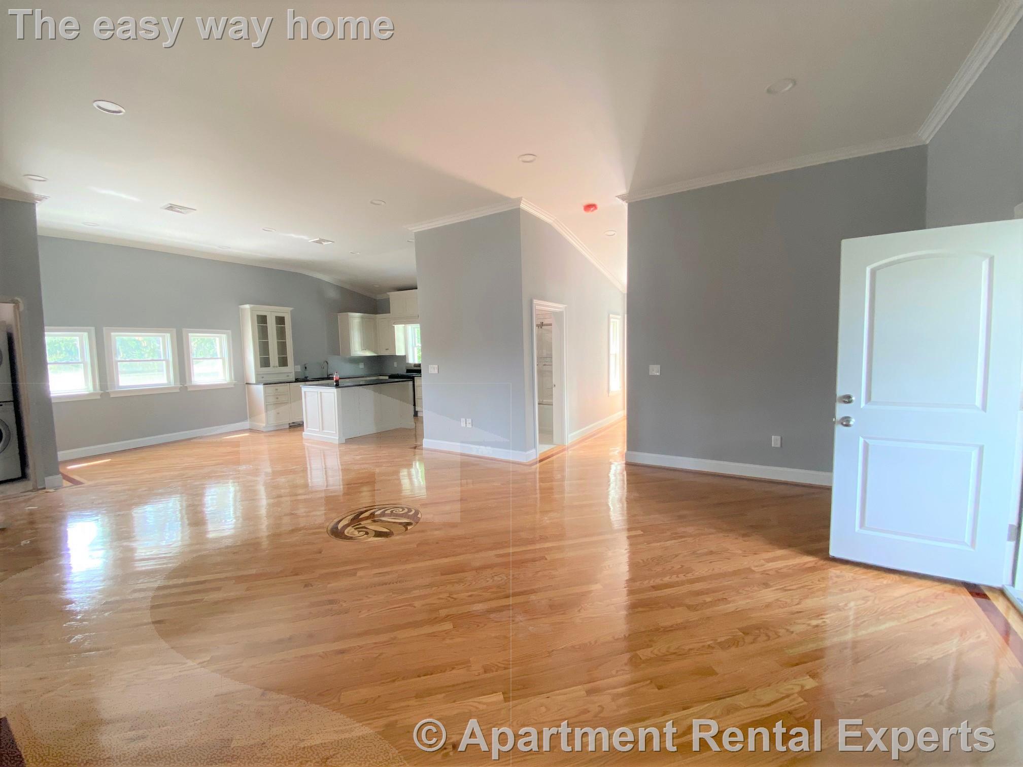 66 Dudley St, Salem St. Area