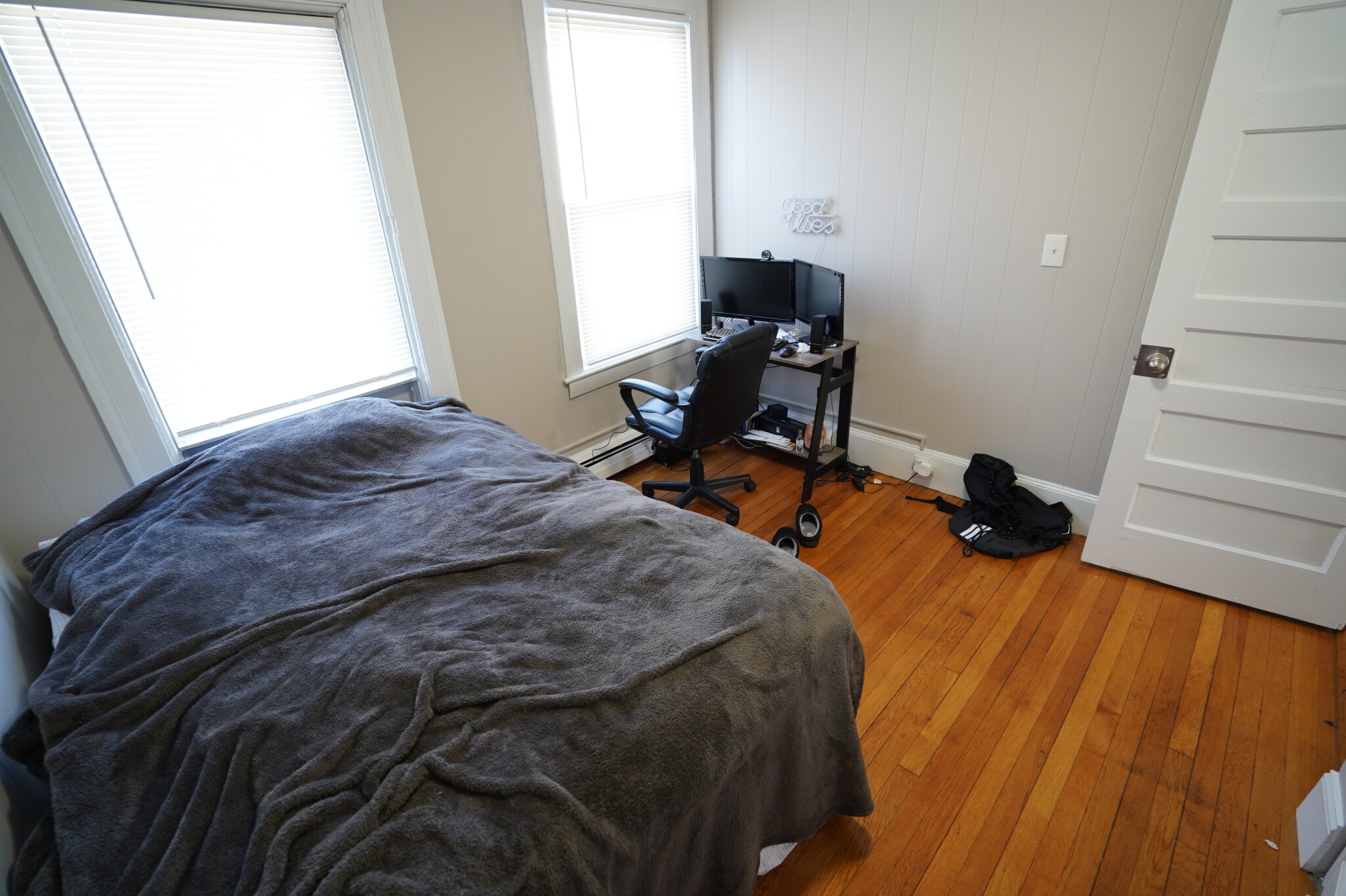 2 Ashford Ct, Allston