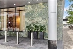 22 Liberty Dr, Seaport District