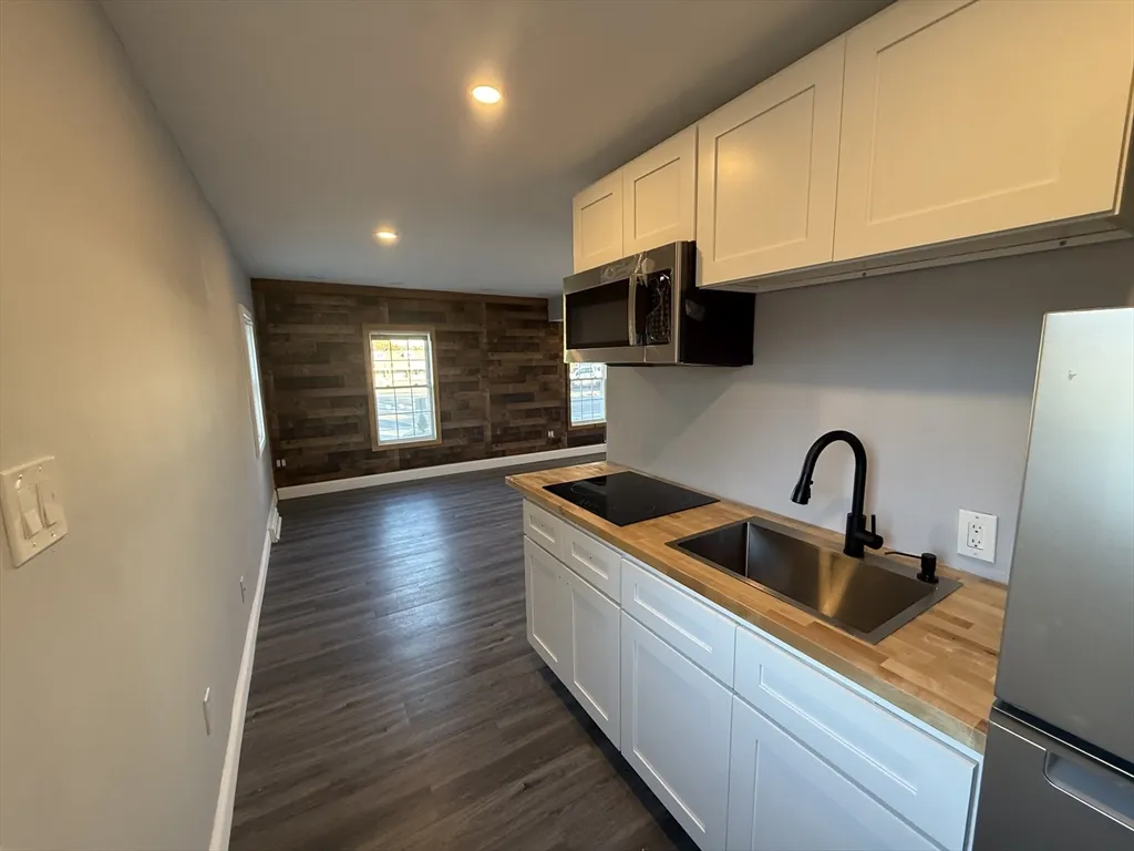 176 Court St, Downtown