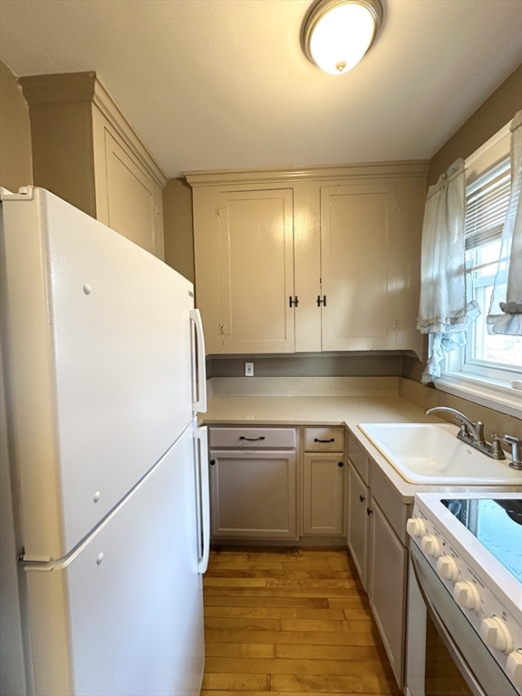 92 Everett St, South Lawrence