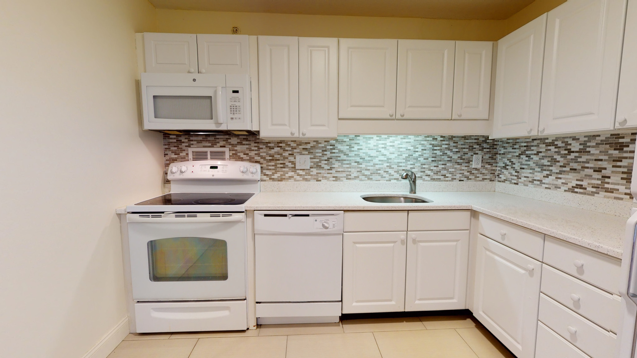 101 Monmouth St, Longwood