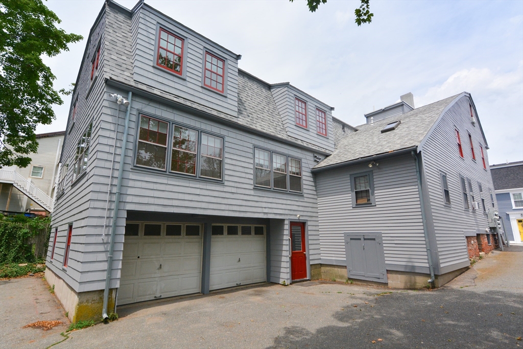 9 State St, Marblehead