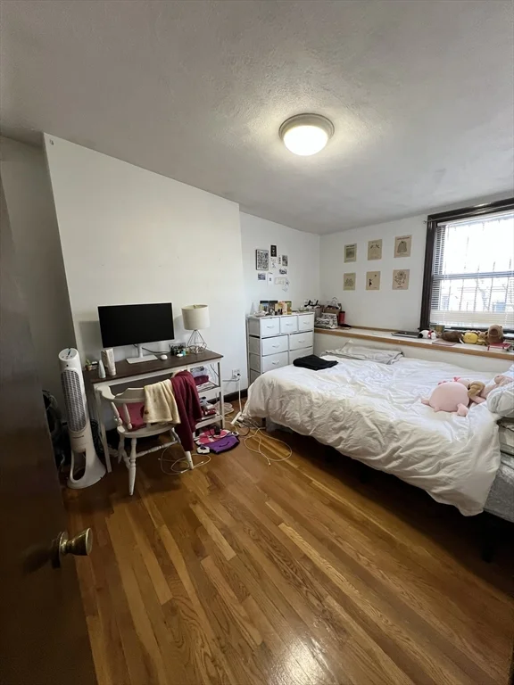 518 Massachusetts Ave, South End