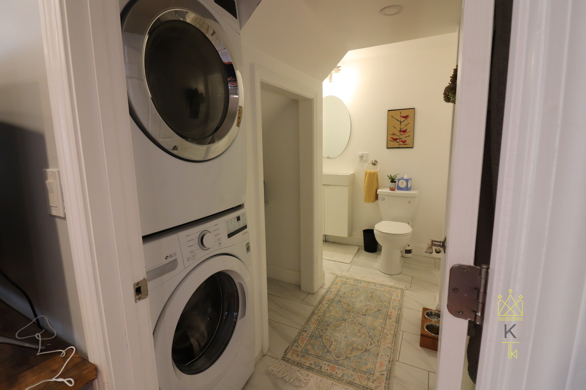 1495 Hyde Park Ave, Hyde Park