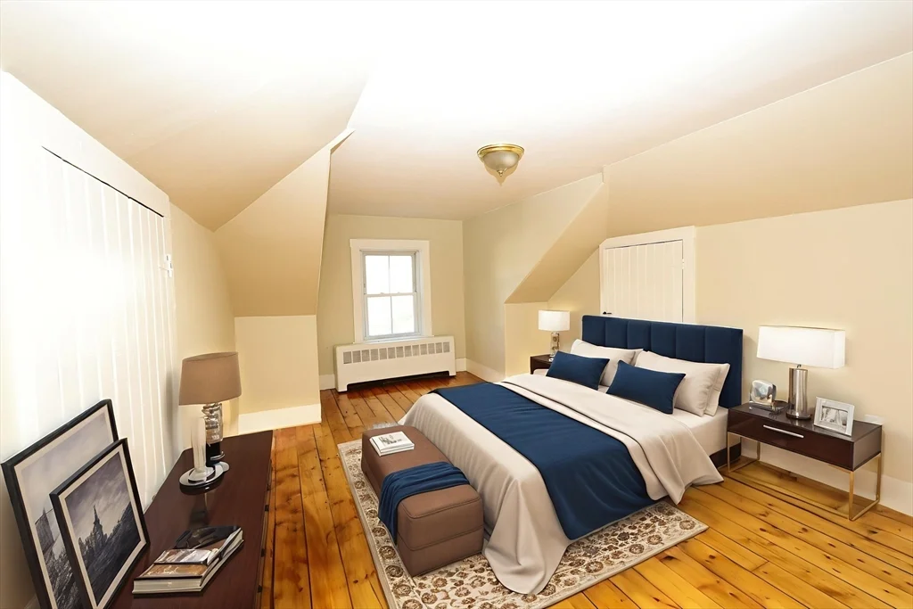 354 Pond St, Braintree