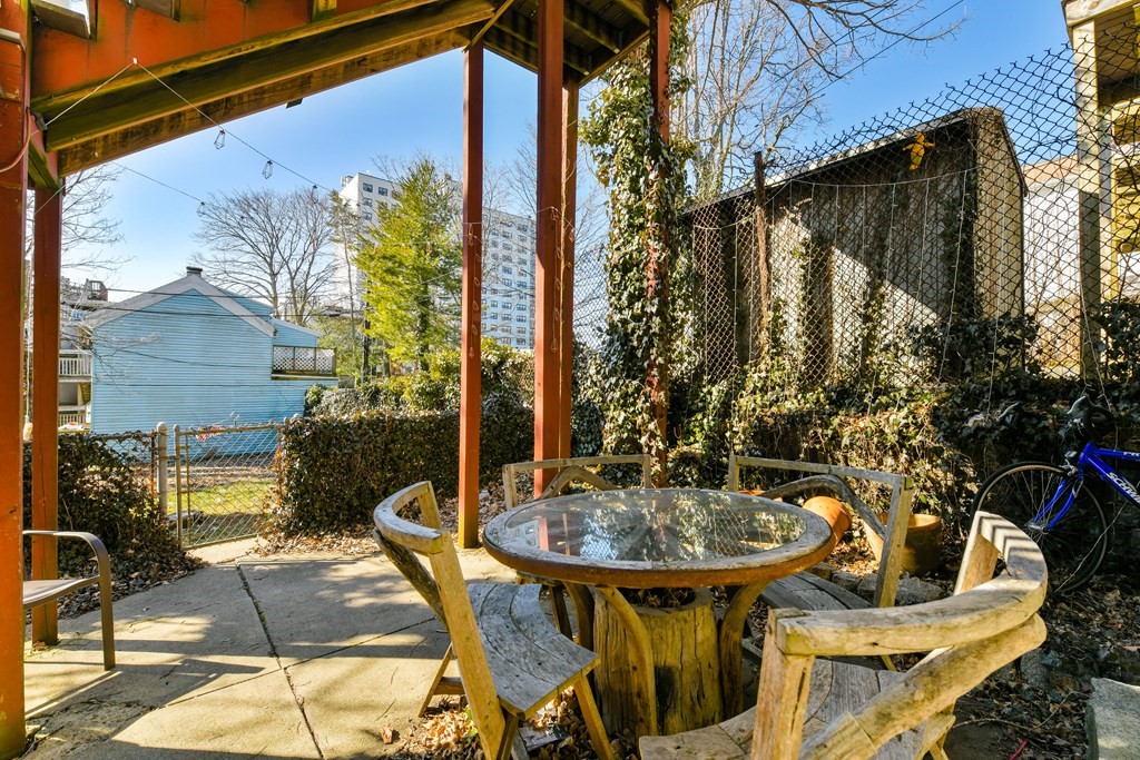 419 E 7th, South Boston