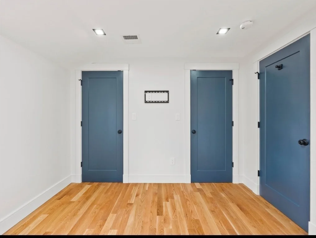 85 Morton Ave, Medford