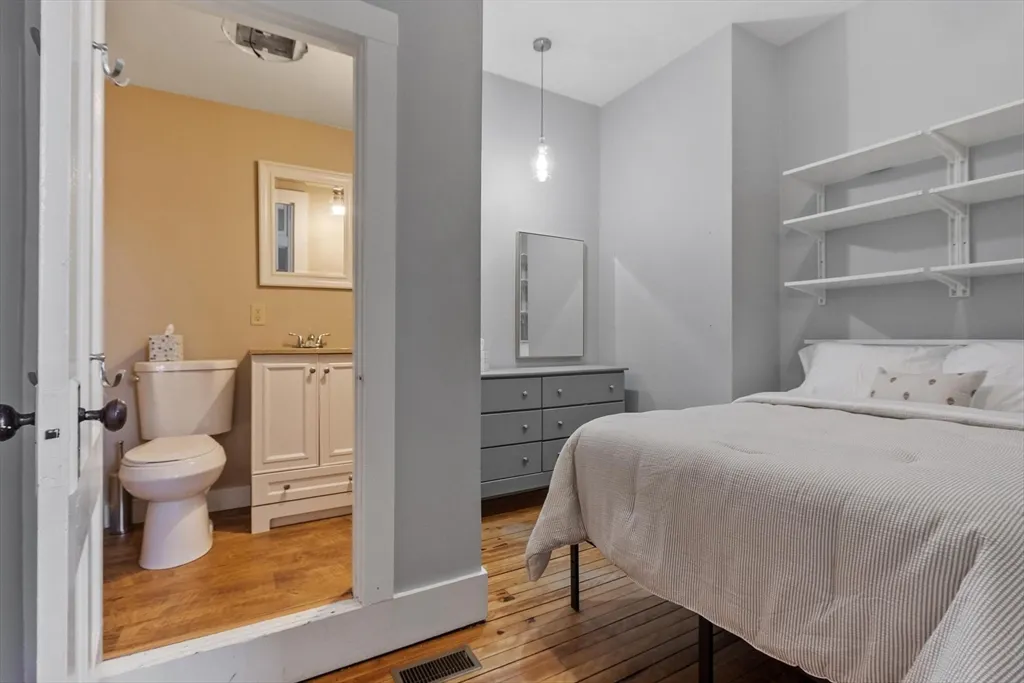 113-115 Main St, Pepperell