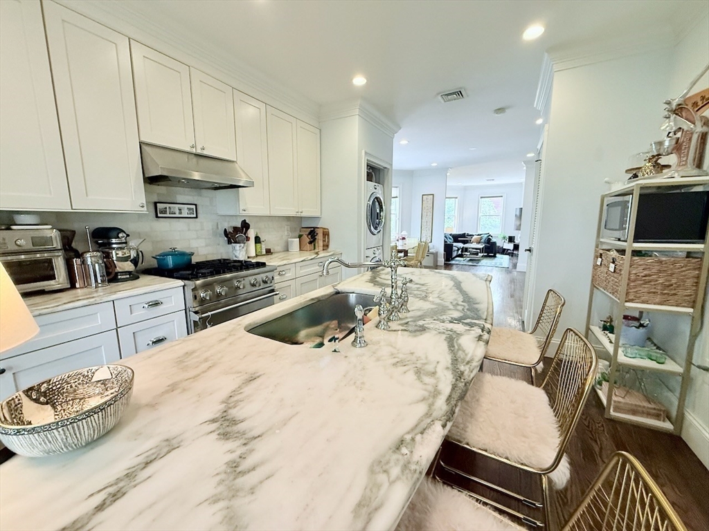 58 Seaverns Ave, Jamaica Plain