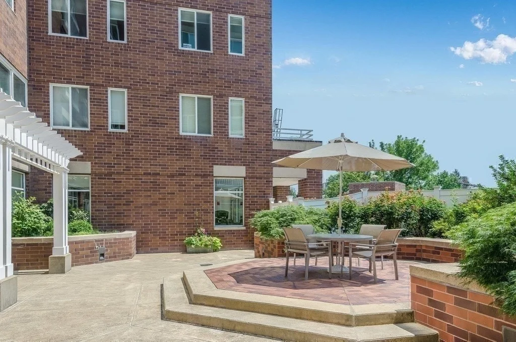 950 Mass Ave, Riverside