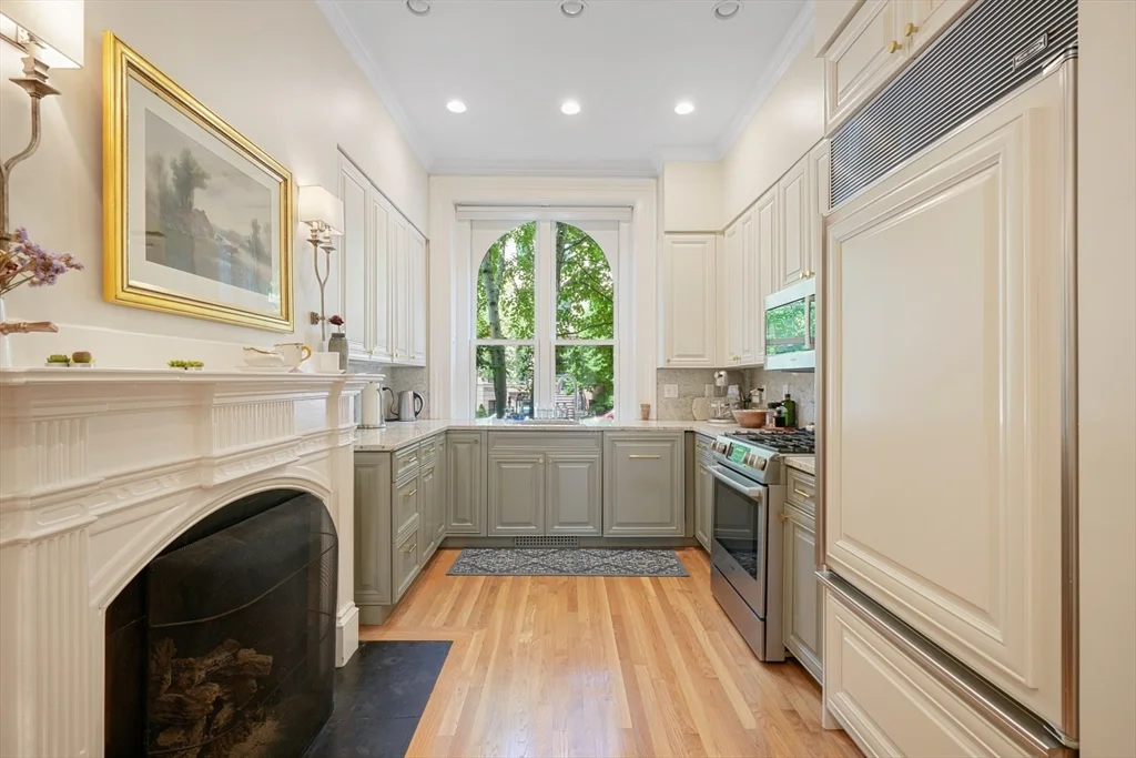 28 Marlborough St, Back Bay