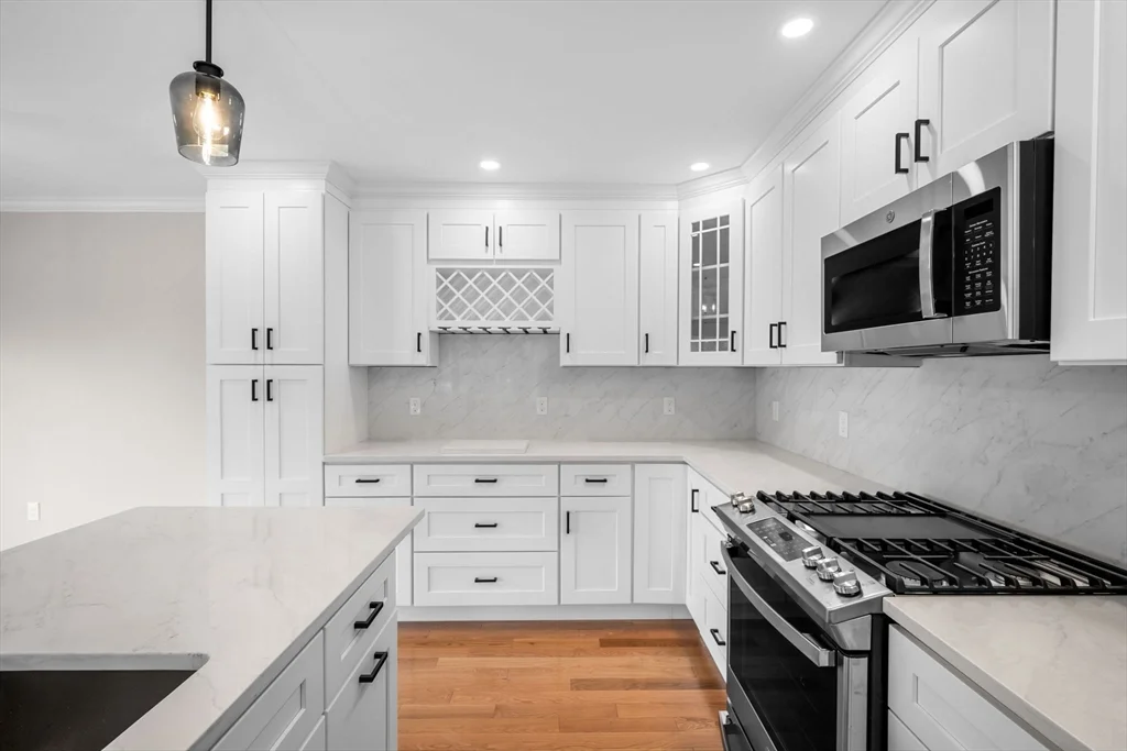 60 Ellsworth Rd, Peabody