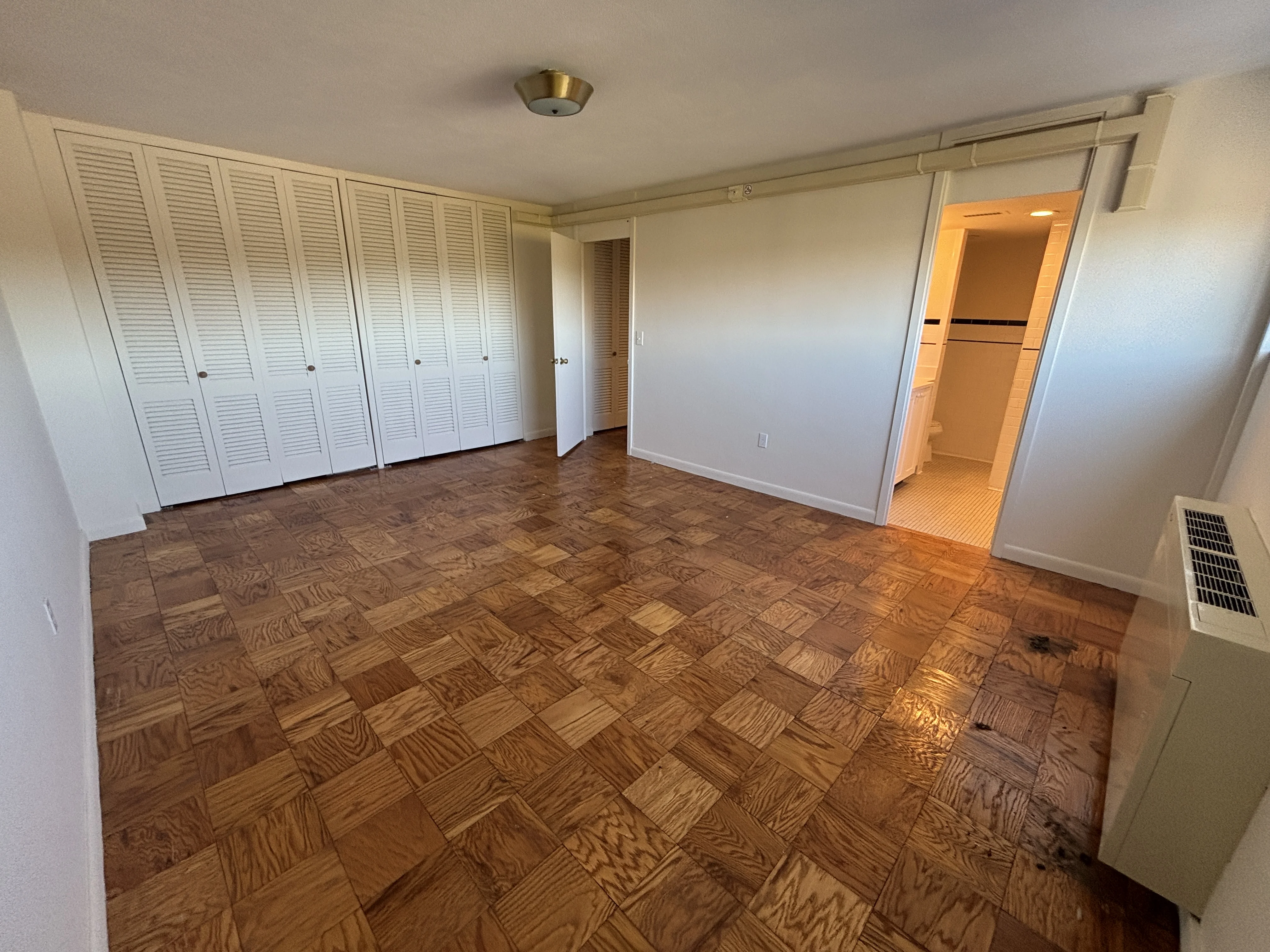 101 Monmouth St, Longwood