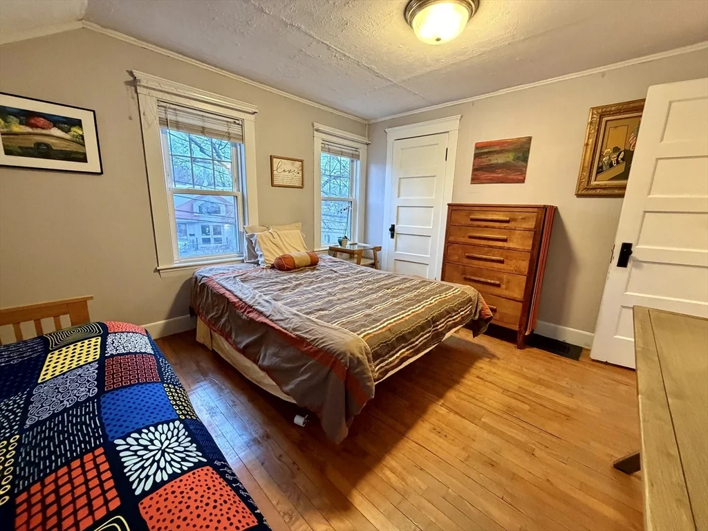 157 Riverview Ave, Waltham