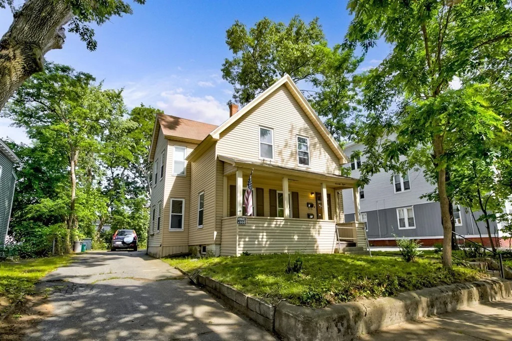 78 Birch St, Worcester