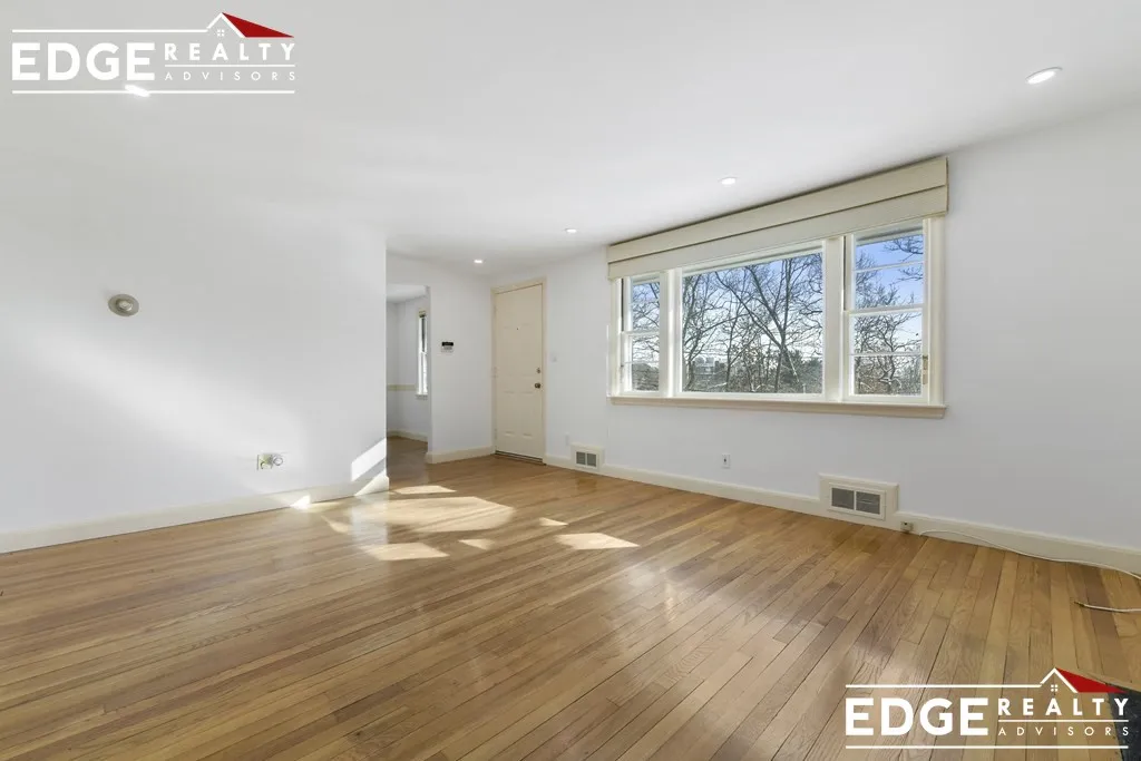 105 Hamilton Rd, Cedarwood