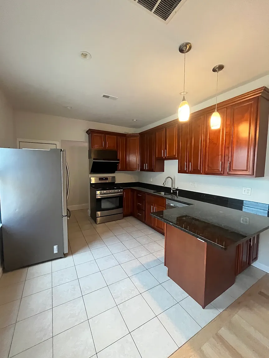 97 Bradstreet Ave, Revere