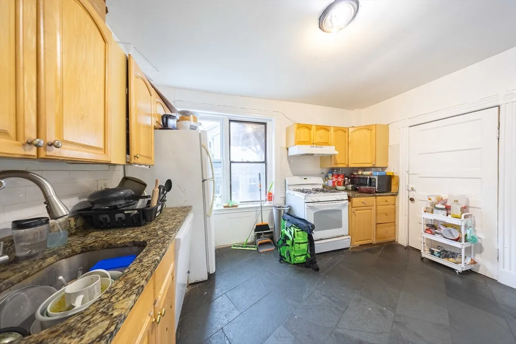 62 Empire St, Allston