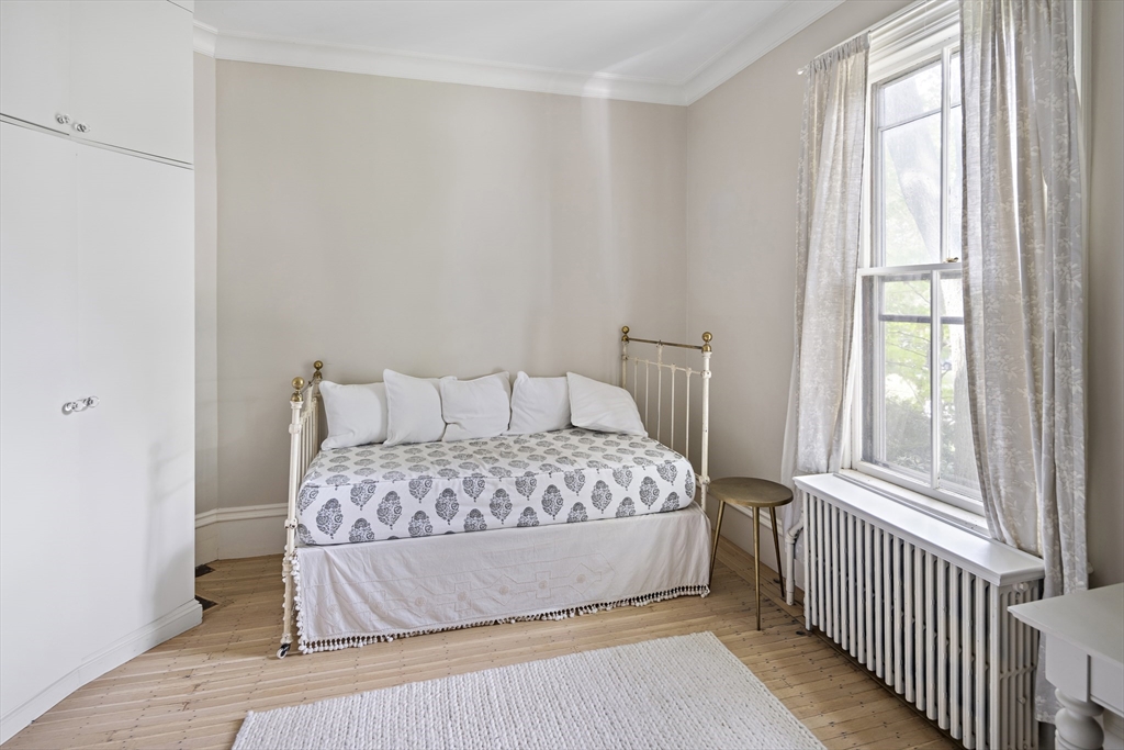 247 Kent St, Brookline