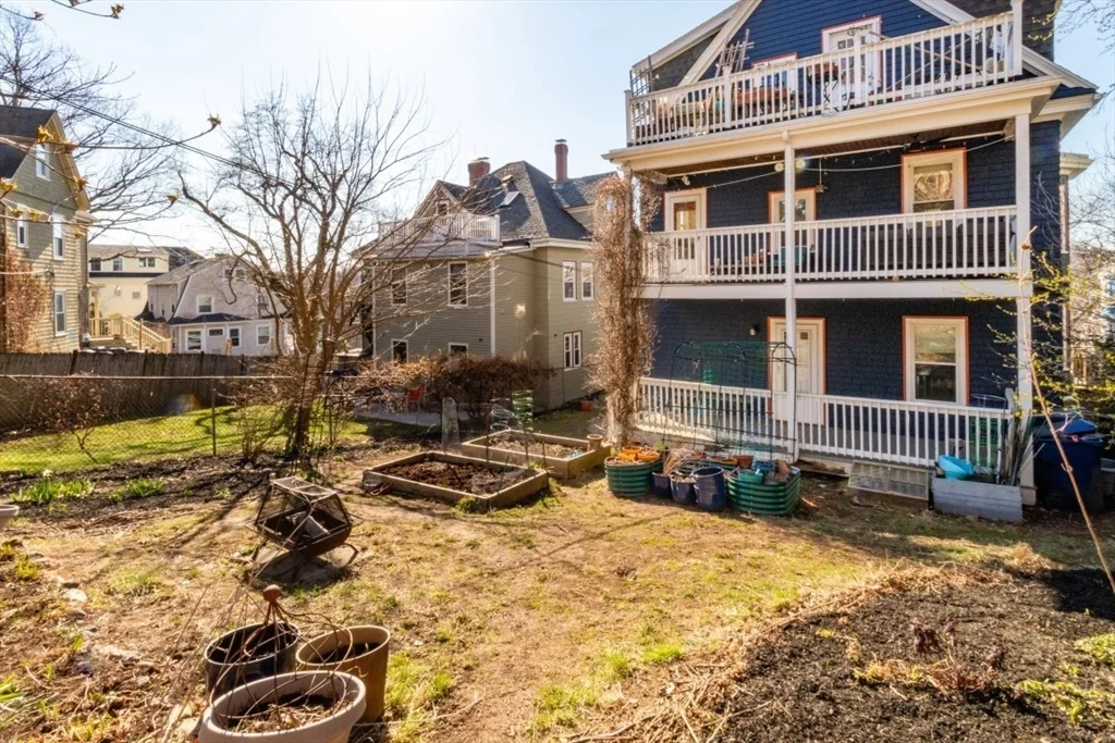 23 Wenham St, Jamaica Plain