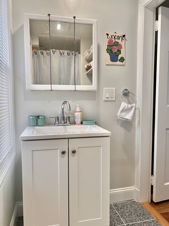 470 Pleasant St, Canton