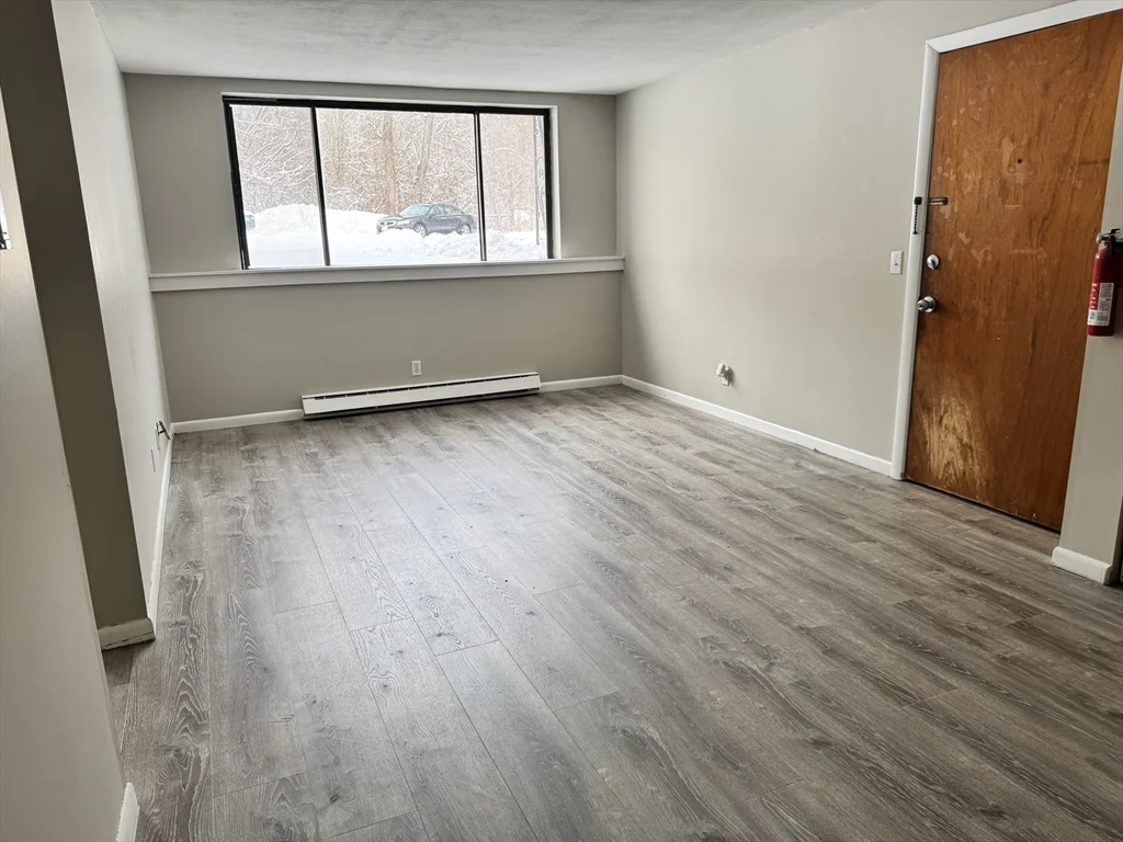 320 Elm St, Southbridge