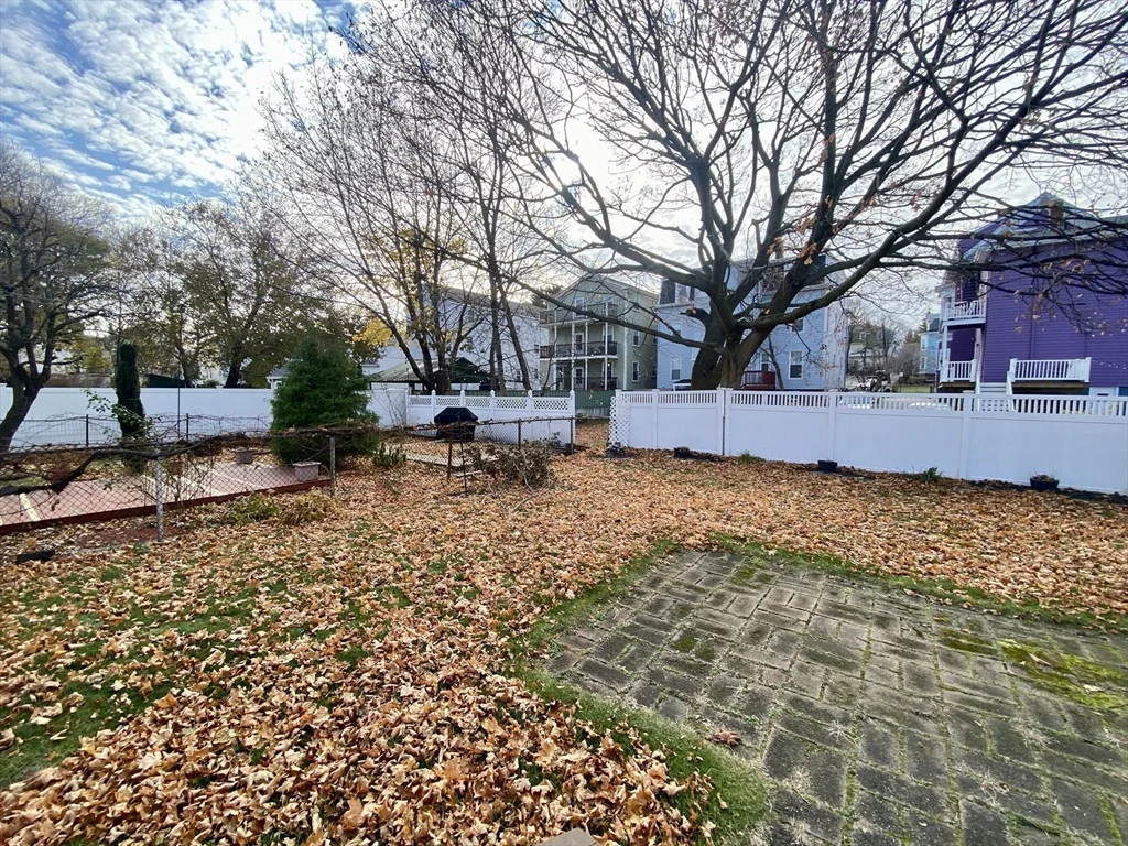 20 Webster Ave, East Somerville