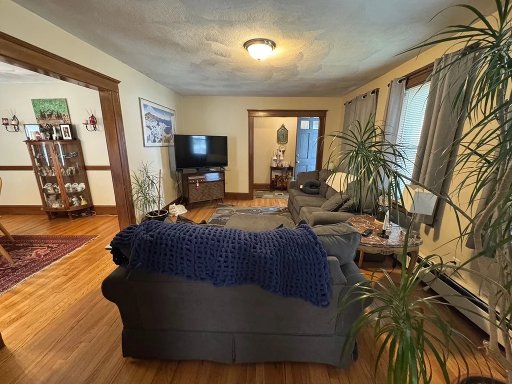 198 School St, Watertown