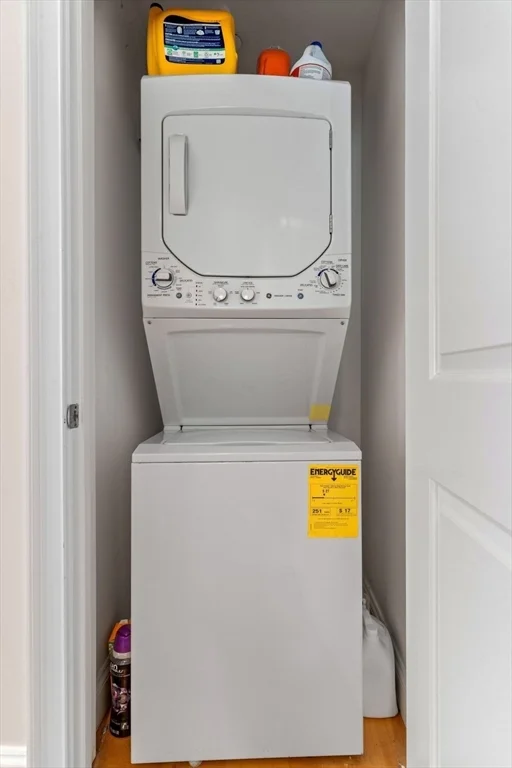 9 Sheridan, Neighborhood Nine