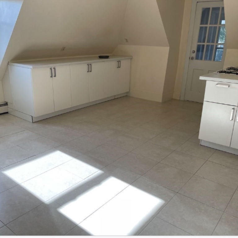 92 Thurston, Winter Hill