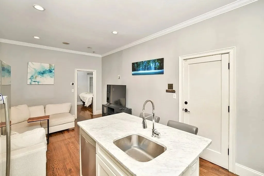 254 Bowen St, South Boston