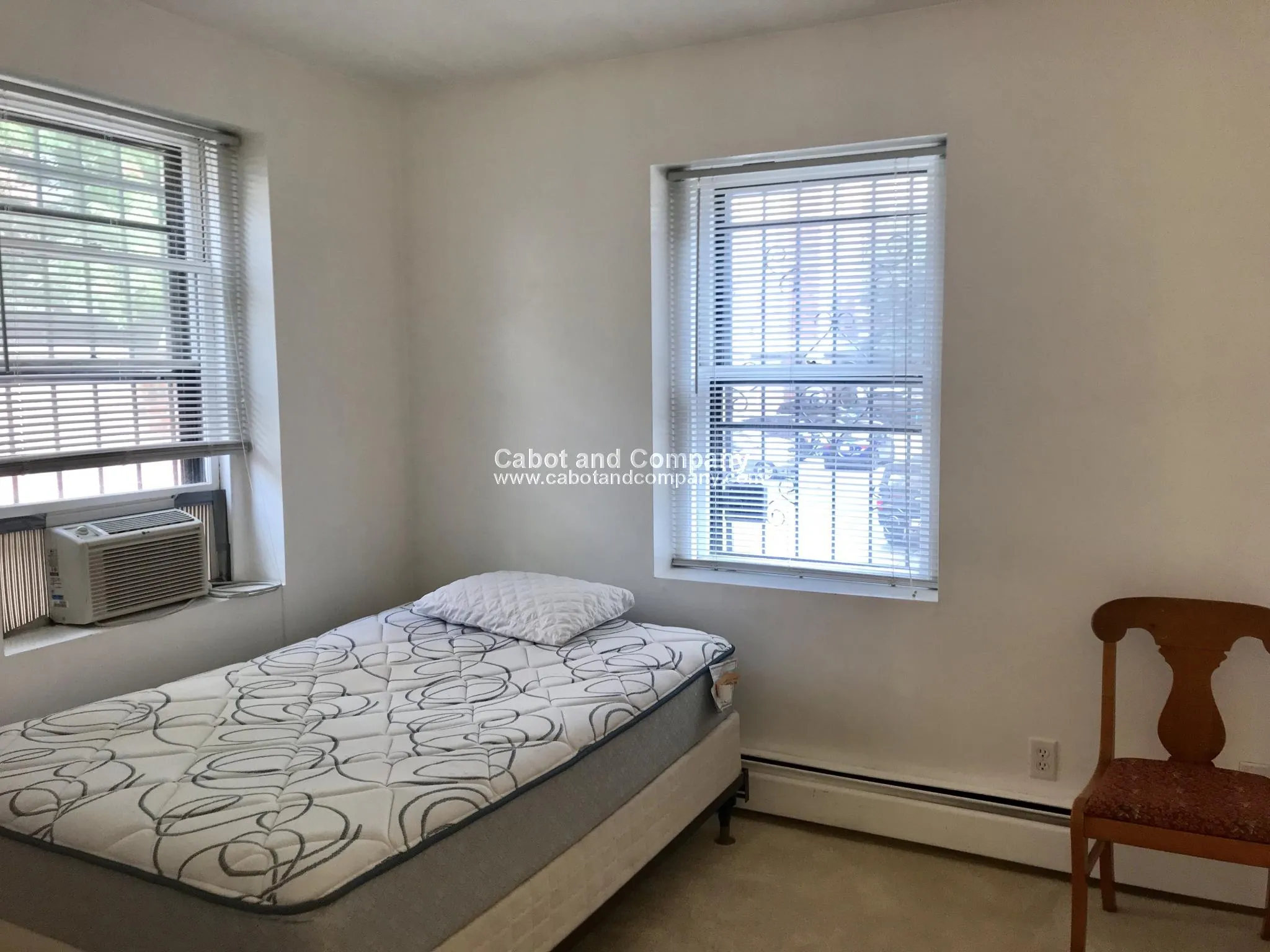 8 Follen St, Back Bay