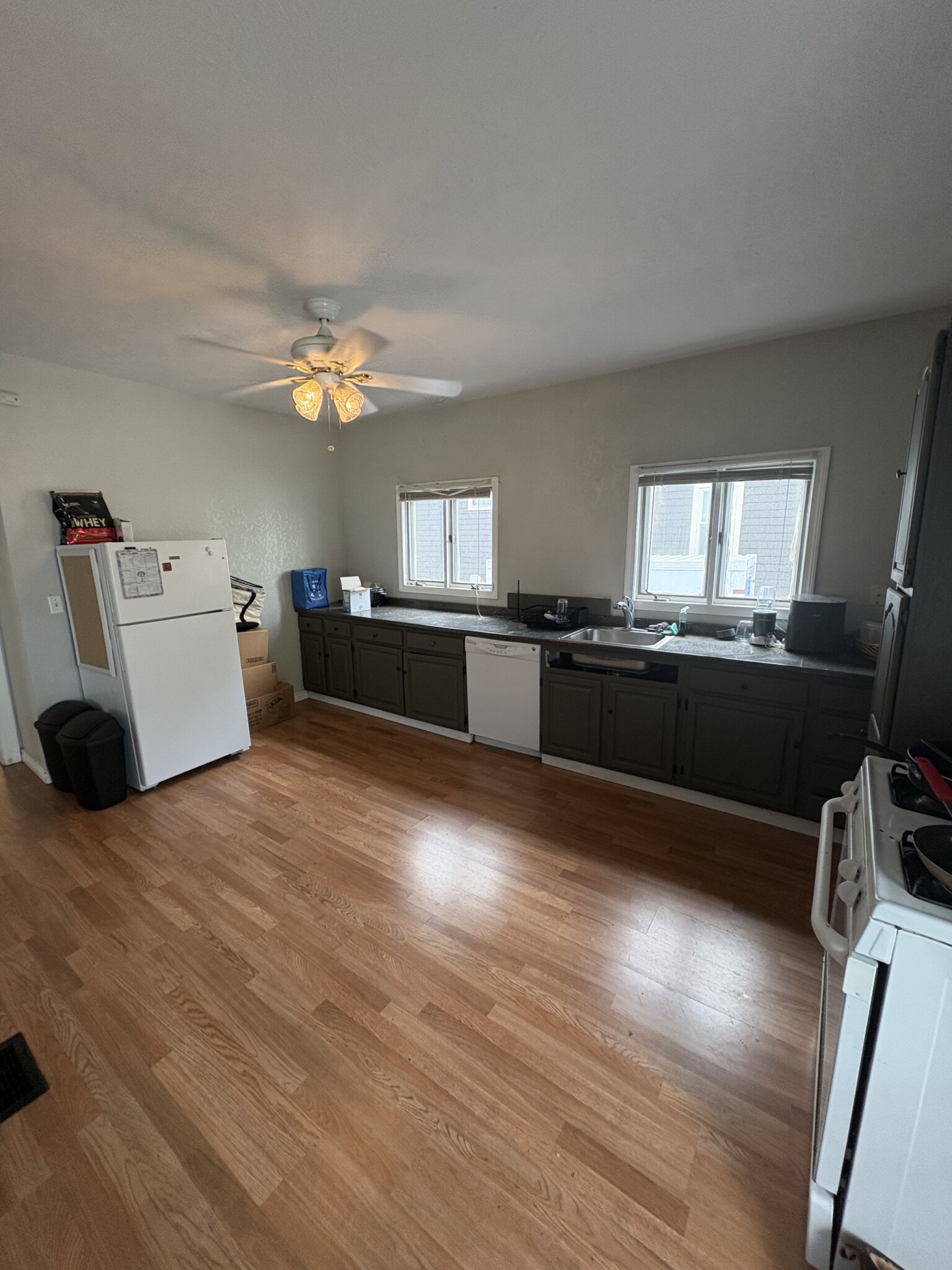 50 Bromfield Rd, Tufts