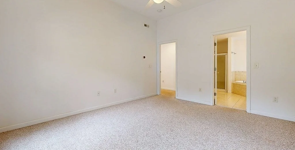 142 Olean St, Tatnuck