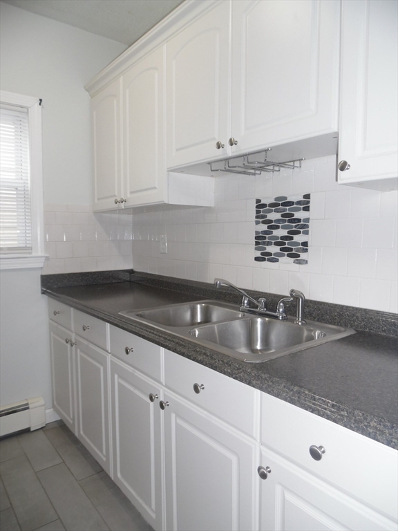 1226 North Main St, Fall River