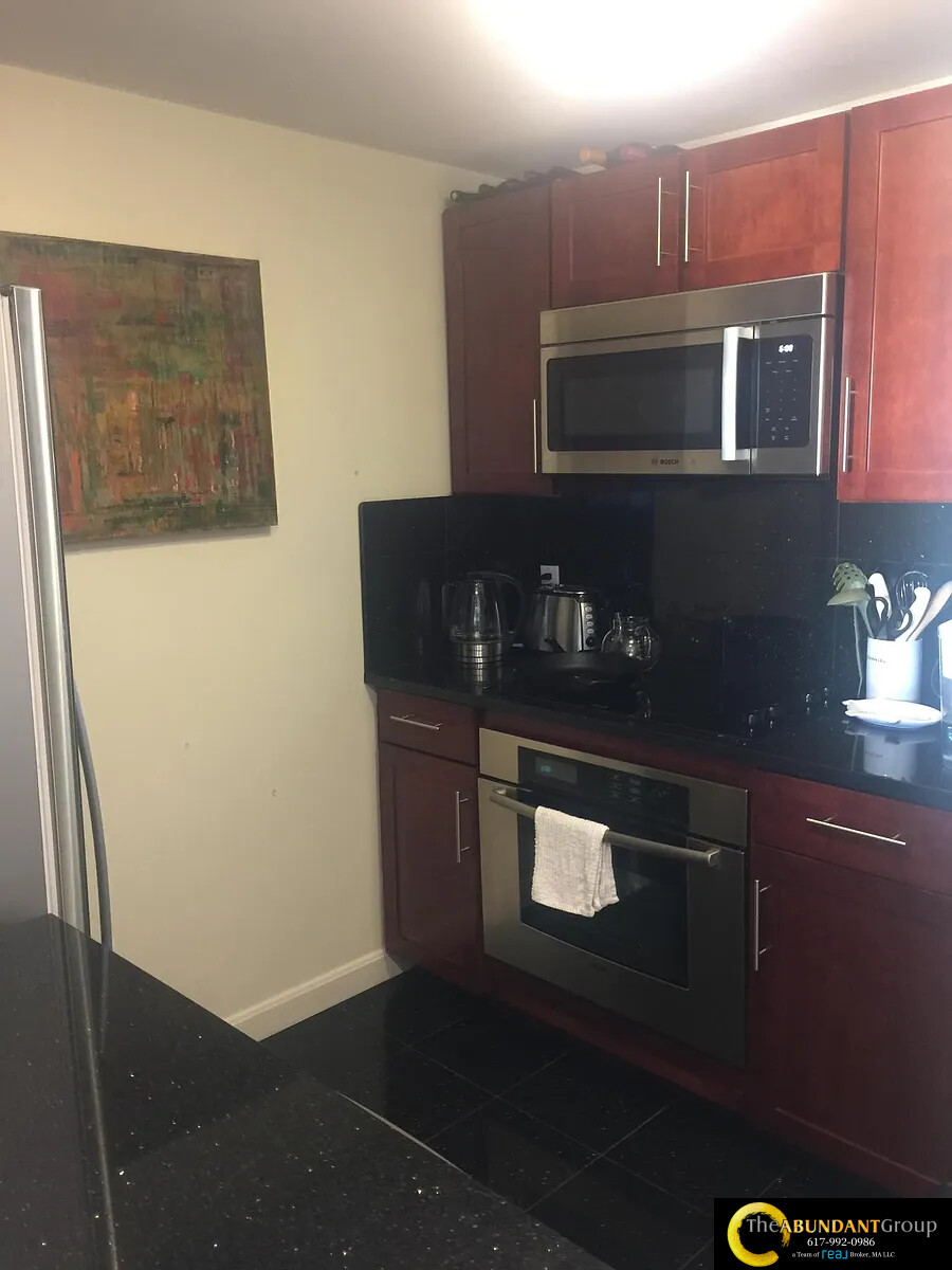 10 Museum Way, East Cambridge