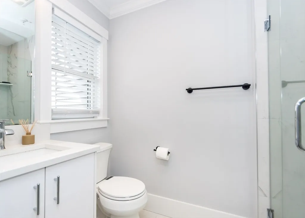 29 Cherry St, Waltham