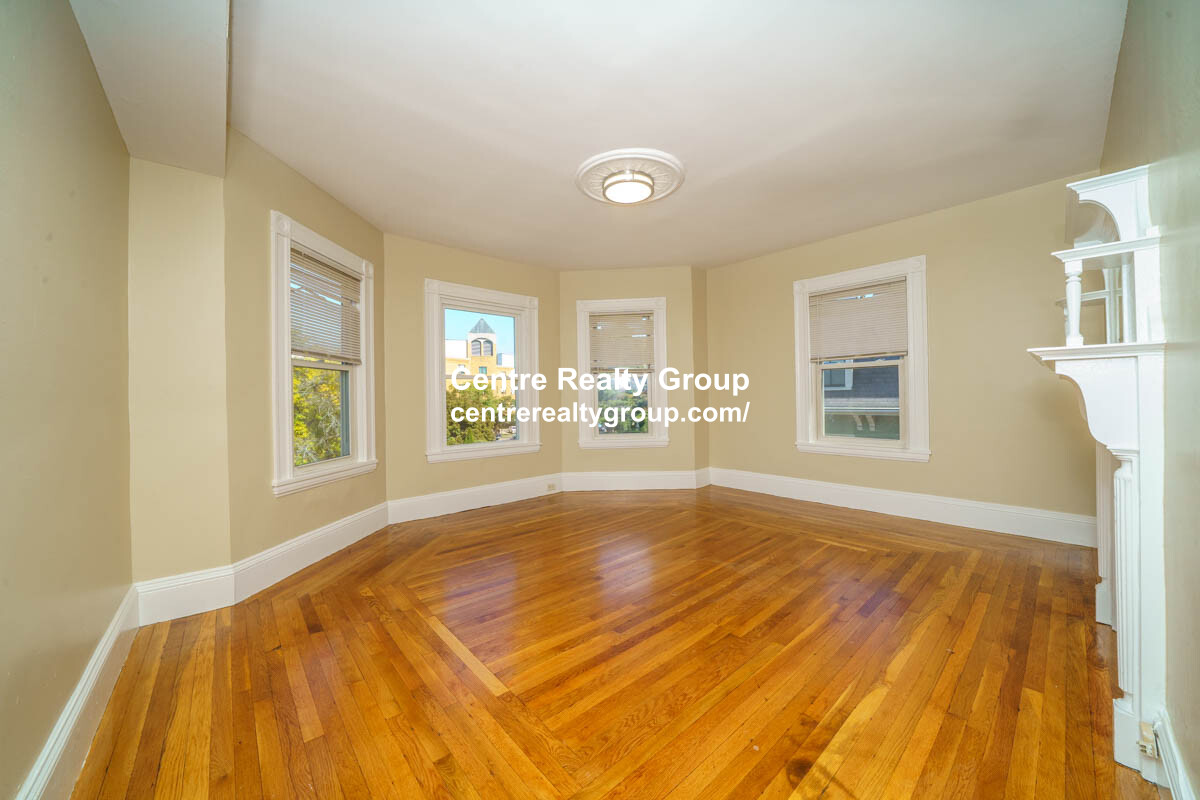 1590 Cambridge St, Harvard Square