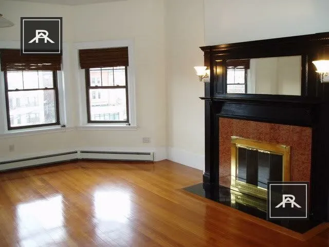 1689 Beacon St, Aspinwall Hill